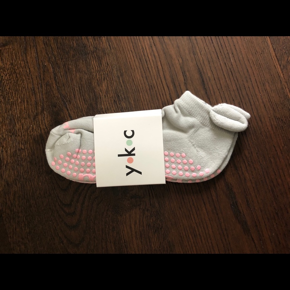 MAMA Sticky Socks - Picture 4 of 4